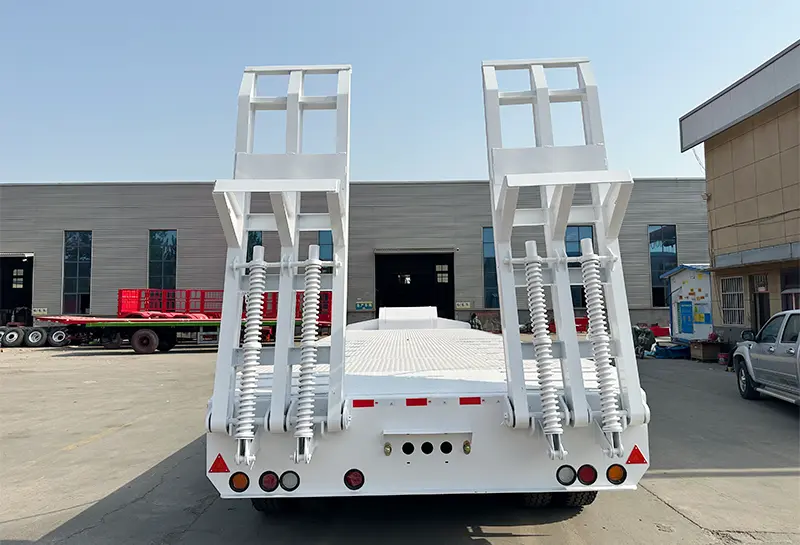 Sinotruk Low Bed Semi Trailer (1)
