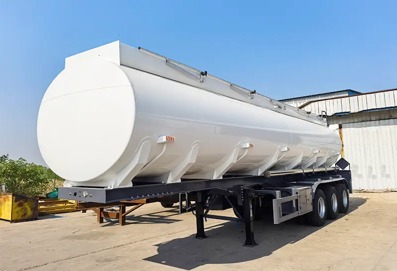 Sinotruk Trailer Oil Tanker Truck-4