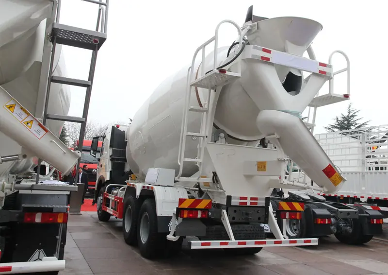 Sinotruk Howo T7H 6×4 Mixer Truck-3