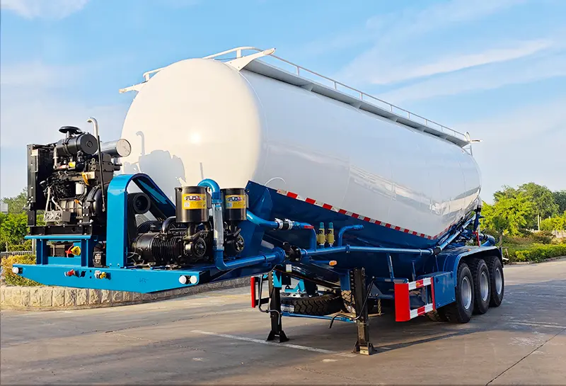 Sinotruk Howo Powder Tank Trailer-3