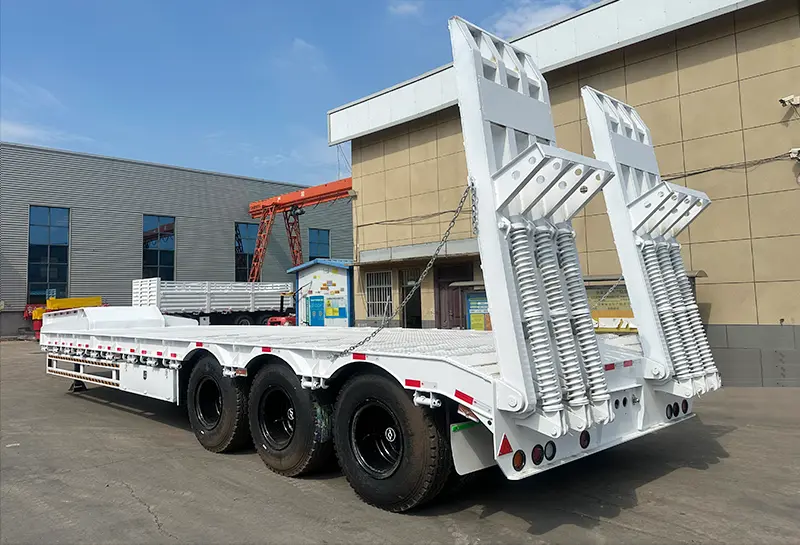 Sinotruk Low Bed Semi Trailer (6)