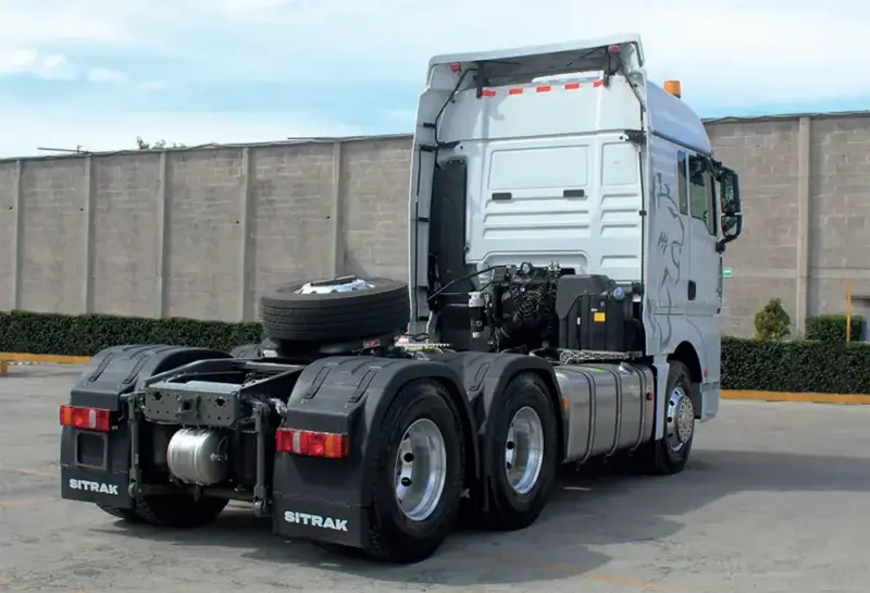 Sinotruk Sitrak C7H Tractor Truck-5