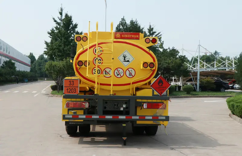 Sinotruck Howo Fuel Tanker Truck​-3