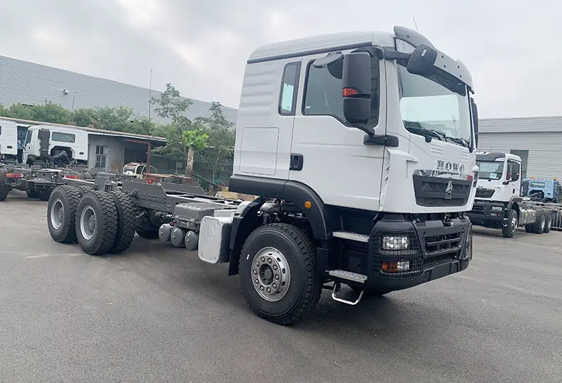 Sinotruk HOWO TX 6×4 400HP Chassis Truck-5