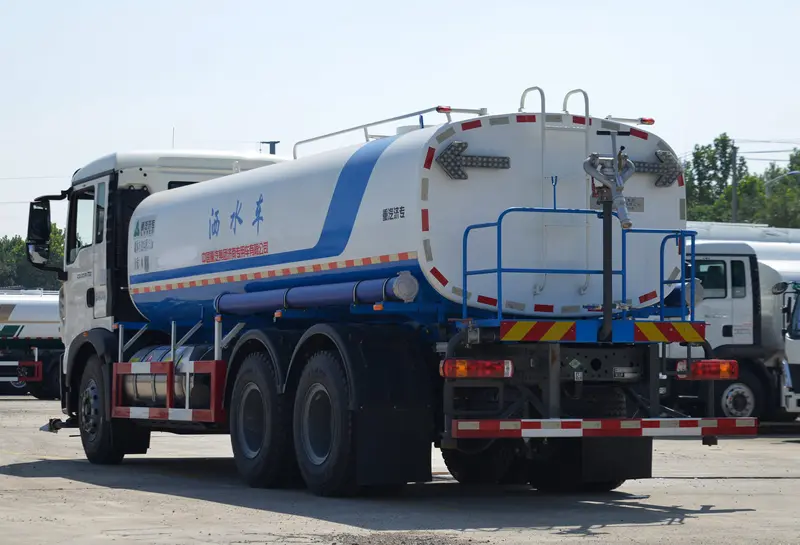 Sinotruk Howo TX 6×4 Water Truck-5