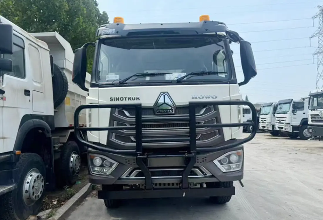 Howo NX 12 Wheel 380hp 8X4 Dump Truck With Tarp-1