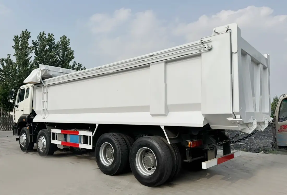Howo NX 12 Wheel 380hp 8X4 Dump Truck With Tarp-2