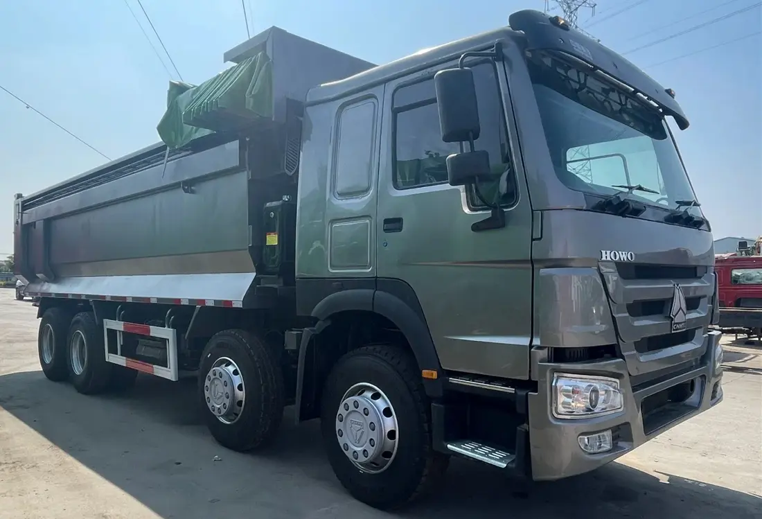 Sinotruk Howo 7 8X4 Dump Truck With Tarp-2