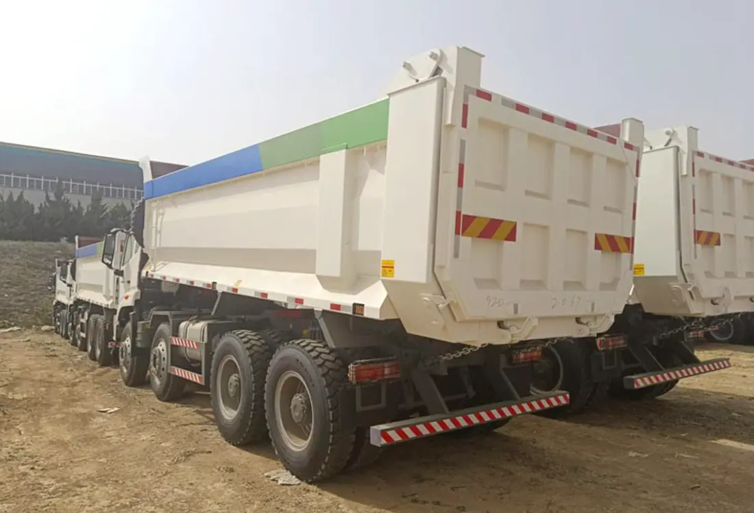 Sinotruk Howo NX 430HP 8×4 Dump Truck U-shaped Bucket-3