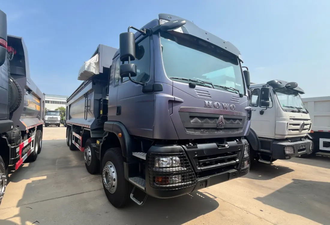 Sinotruk Howo TX 8X4 Dump Truck With Tarp-2
