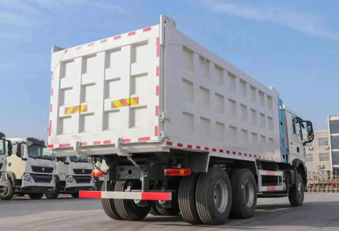 Sinotruk Howo TX CNG 6×4 Tipper Truck-3