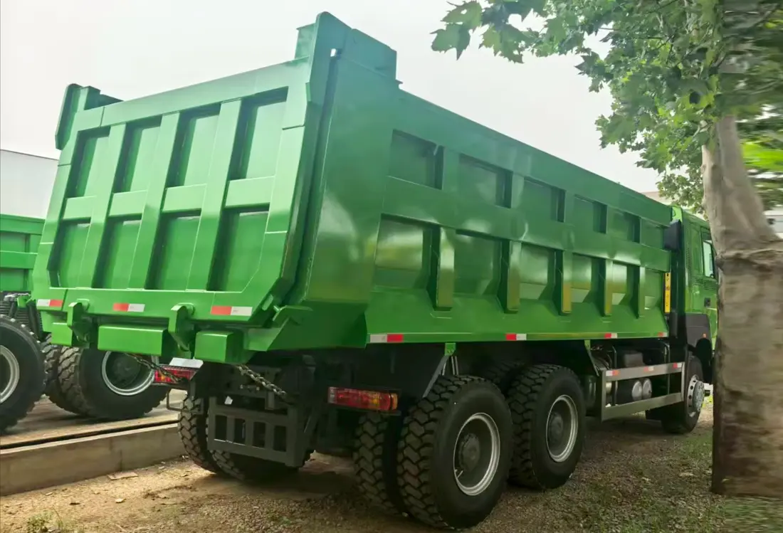 Sinotruk Howo V7-X 371hp New Truck 6×4 Tipper Truck -1