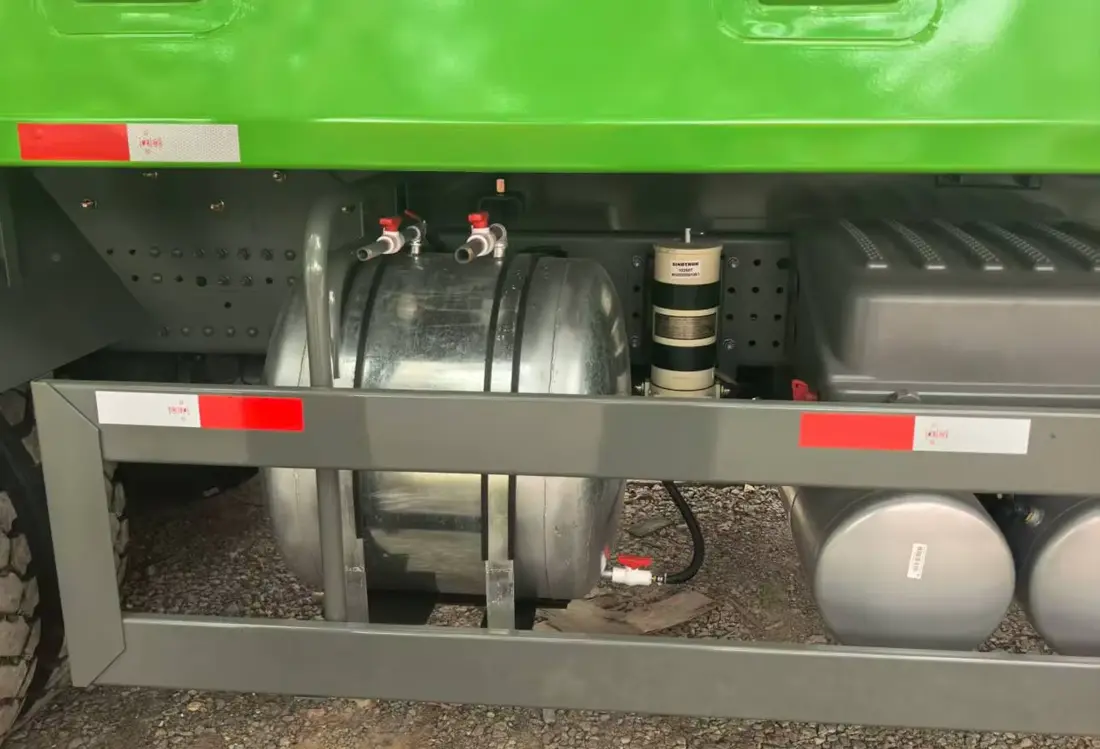 Sinotruk Howo V7-X 371hp New Truck 6×4 Tipper Truck -2