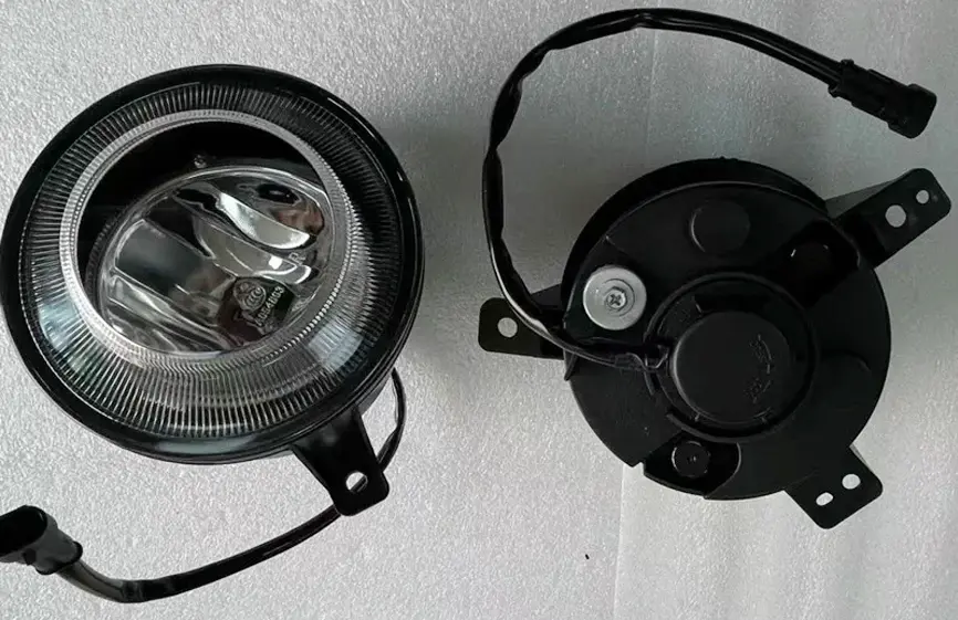 WG9925721009 Fog Lamp Front Left Sinotruk Howo Truck Parts-2