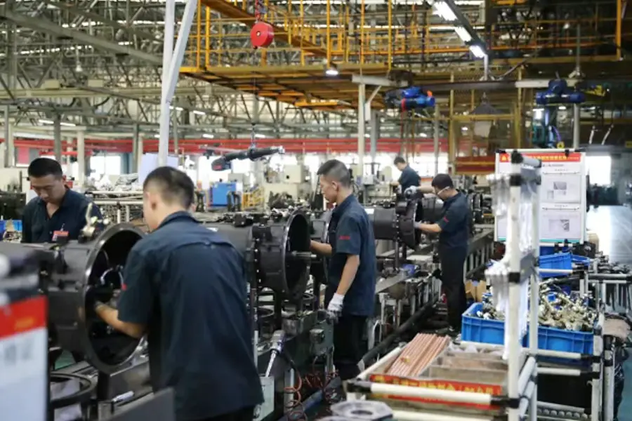 SINOTRUK HOWO FACTORY (1)